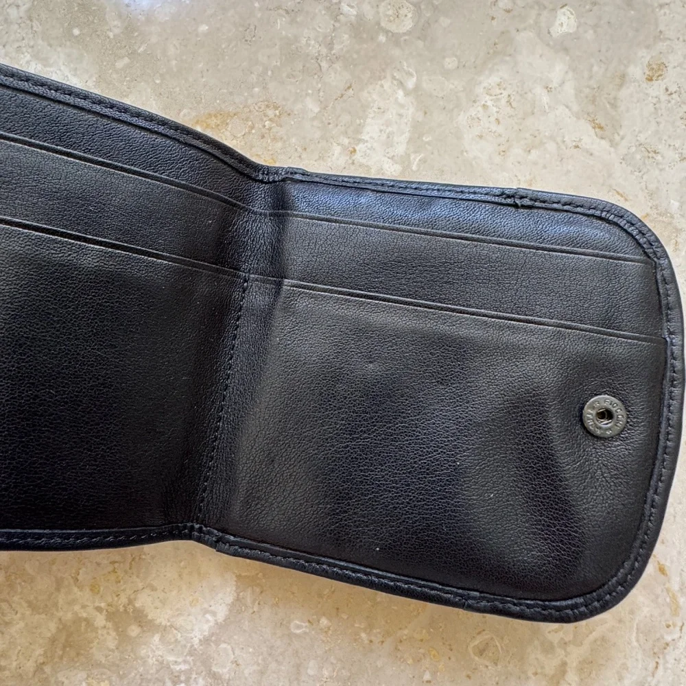 Tumi Taxi Wallet NWOT